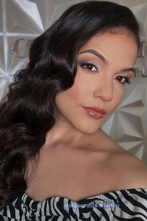 223714 - Laura Age: 21 - Colombia